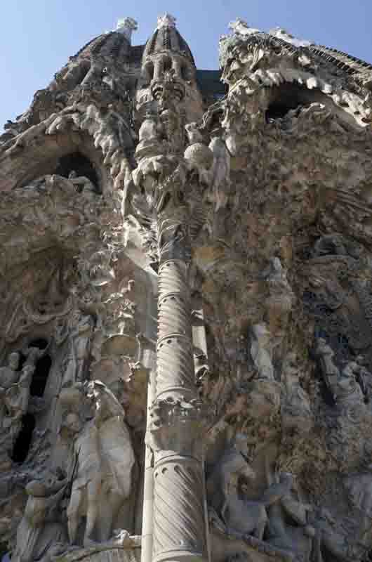 Barcelona - Gaudí - Basílica de la Sagrada Familia - fachada del Renacimiento 2